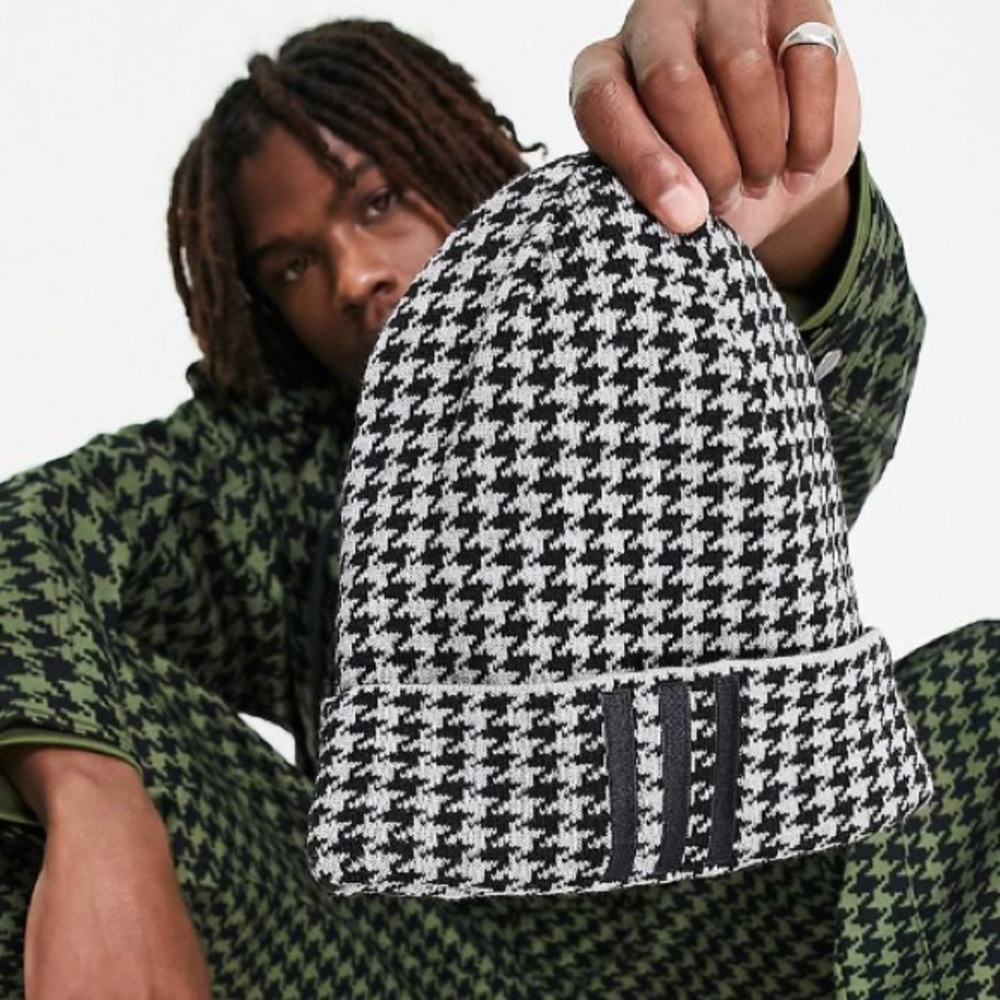 ⭕️adidas Original x Ivy Park Houndstooth beanie